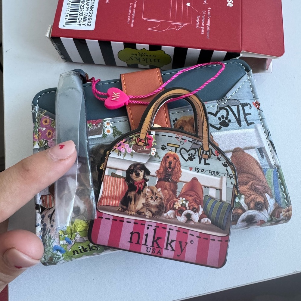 Nikky Nicole Lee Dog Print Wallet w/ Coin Purse – New w/ Damaged Box - Picture 7 of 9